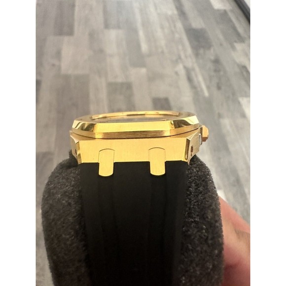 New Casio OAK G-Shock GA2100-1A1 A/D AP Royal Oak Gold Case Black Rubber - Picture 6 of 6